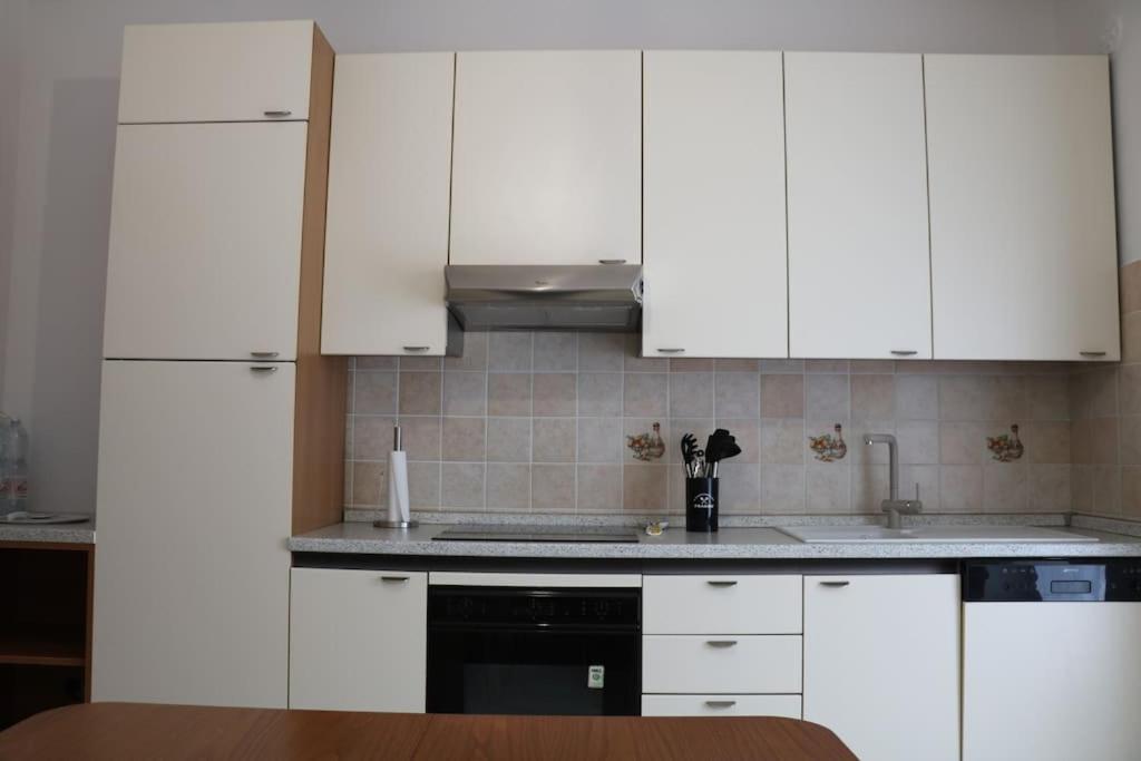 Appartement Officium Su Piazzetta à Turin Extérieur photo